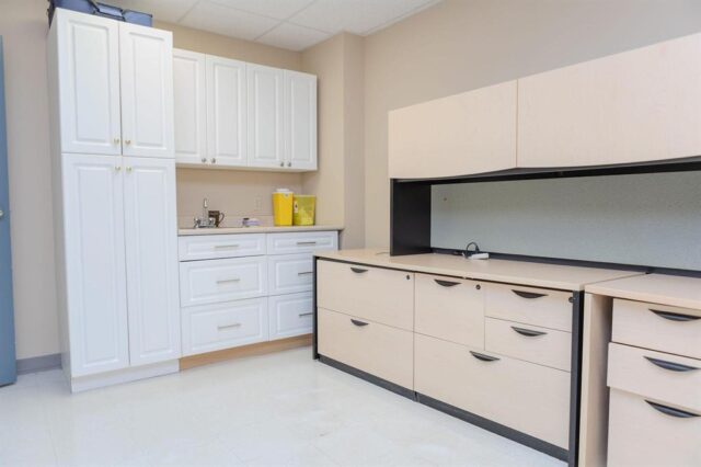 east-st-170-suite-103-pic-II