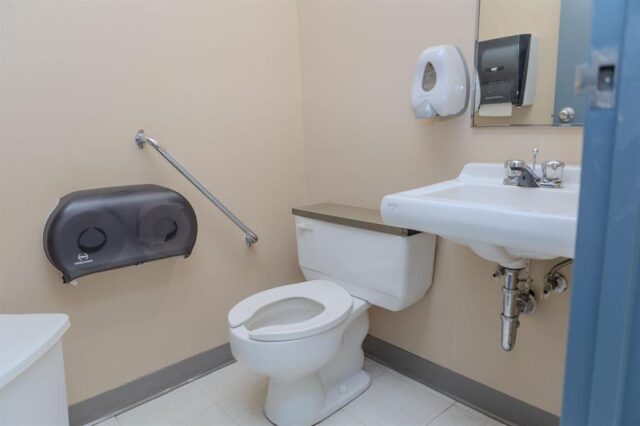 east-st-170-suite-103-pic-V